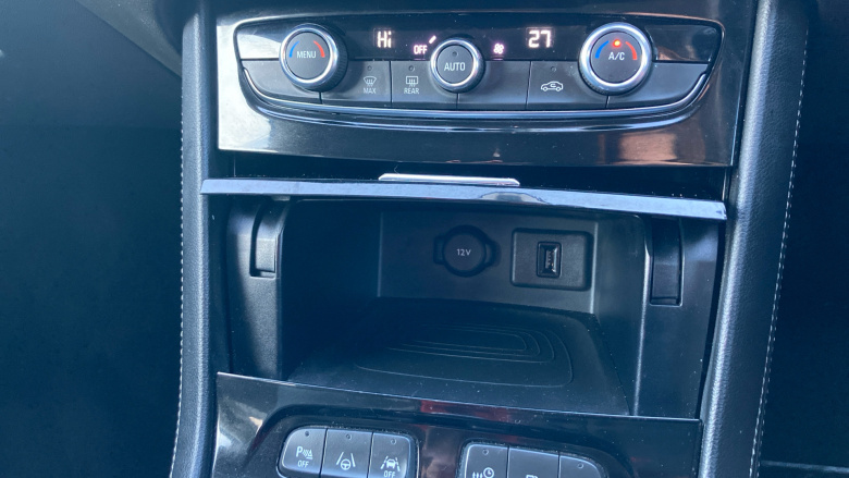 Vauxhall Grandland 1.6 Hybrid GS Line 5dr Auto Hatchback